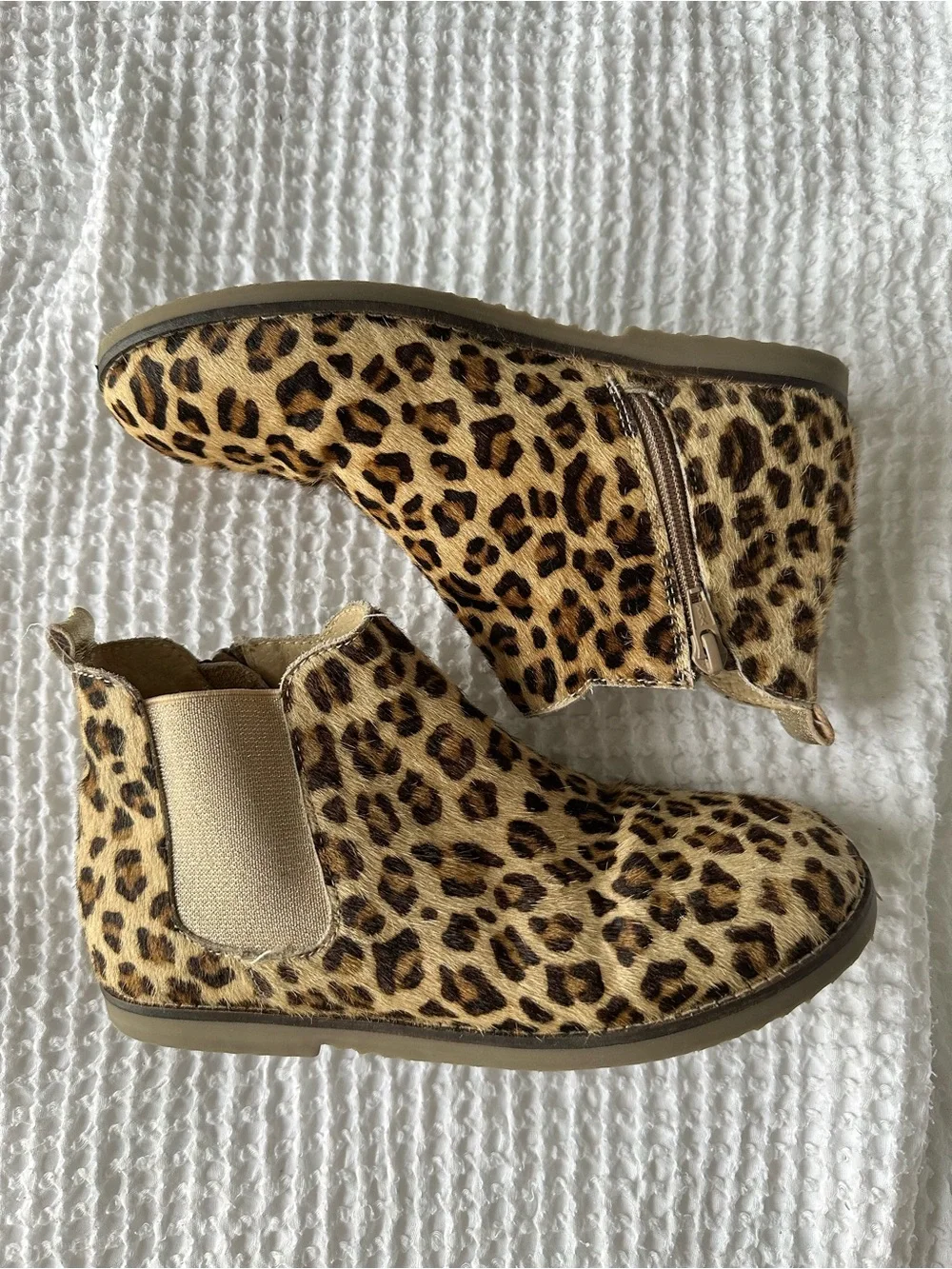 Mini Boden Girls Leopard Print Calf Hair Chelsea Ankle Boots Size 4Y